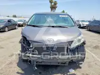 2011 Toyota SIENNA photo