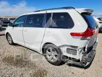 2011 Toyota SIENNA photo