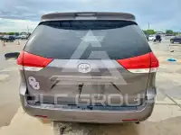 2011 Toyota SIENNA фото