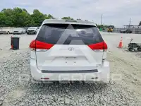 2011 Toyota SIENNA фото