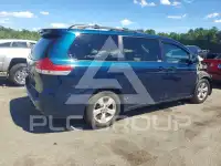 2011 Toyota SIENNA photo