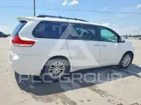 2011 Toyota SIENNA фото