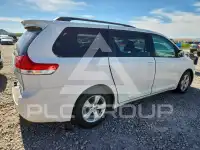 2011 Toyota SIENNA photo