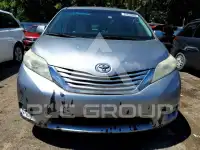 2011 Toyota SIENNA фото