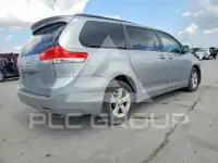 2011 Toyota SIENNA фото