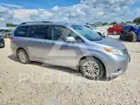 2011 Toyota SIENNA фото
