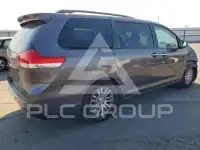 2011 Toyota SIENNA фото