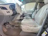 2011 Toyota SIENNA фото
