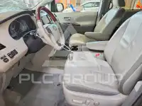 2011 Toyota SIENNA фото