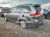 2011 Toyota SIENNA фото
