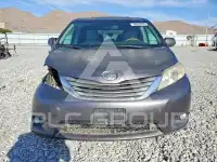 2011 Toyota SIENNA фото