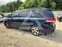 2011 Toyota SIENNA фото