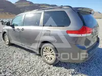 2011 Toyota SIENNA фото
