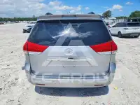 2011 Toyota SIENNA фото