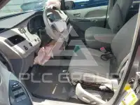 2011 Toyota SIENNA photo