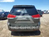 2011 Toyota SIENNA фото