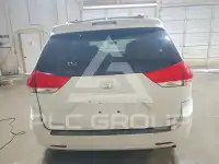 2011 Toyota SIENNA фото