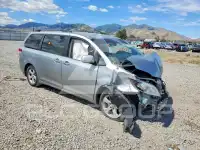 2011 Toyota SIENNA фото
