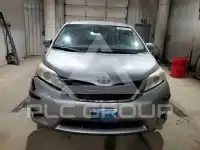 2011 Toyota SIENNA фото