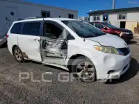 2011 Toyota SIENNA фото