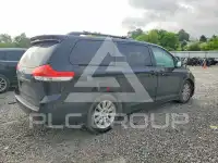 2011 Toyota SIENNA фото