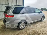 2011 Toyota SIENNA фото