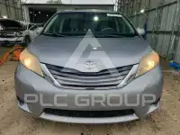 2011 Toyota SIENNA фото