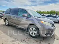 2011 Toyota SIENNA фото