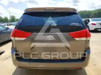 2011 Toyota SIENNA фото
