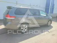 2011 Toyota SIENNA фото