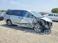 2011 Toyota SIENNA photo