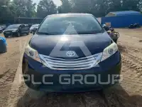 2011 Toyota SIENNA фото