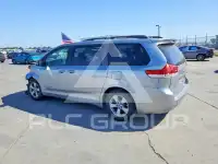 2011 Toyota SIENNA фото
