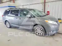 2011 Toyota SIENNA photo