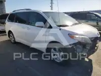 2011 Toyota SIENNA фото