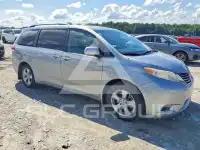 2011 Toyota SIENNA фото