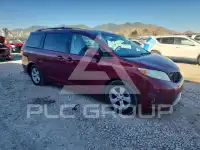 2011 Toyota SIENNA photo