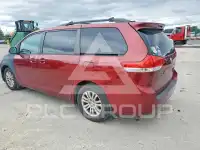 2011 Toyota SIENNA photo