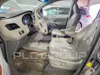 2011 Toyota SIENNA фото