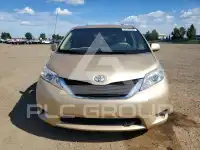 2011 Toyota SIENNA фото