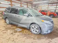 2011 Toyota SIENNA фото
