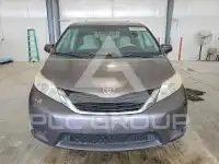 2011 Toyota SIENNA фото
