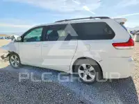 2011 Toyota SIENNA фото