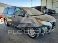2011 Toyota SIENNA фото