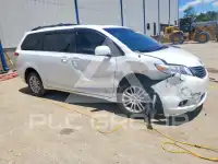 2011 Toyota SIENNA фото