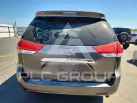 2011 Toyota SIENNA фото