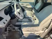 2011 Toyota SIENNA фото