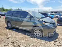 2011 Toyota SIENNA фото