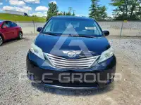2011 Toyota SIENNA фото