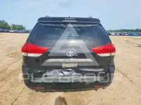 2011 Toyota SIENNA фото